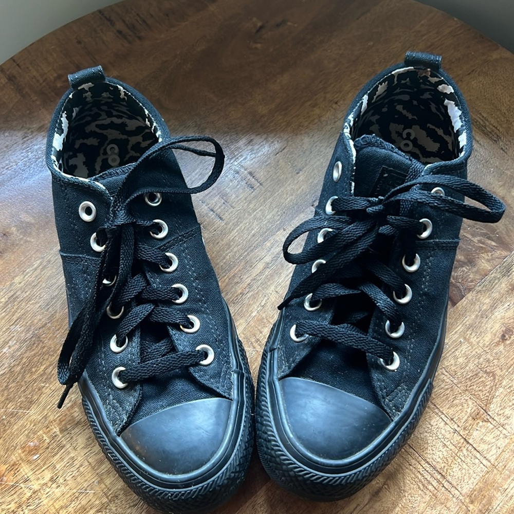 Black Converse